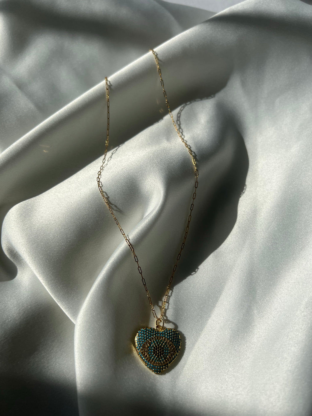 Eyeing Heart Necklace