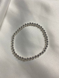 Medium Silver beaded bracelet